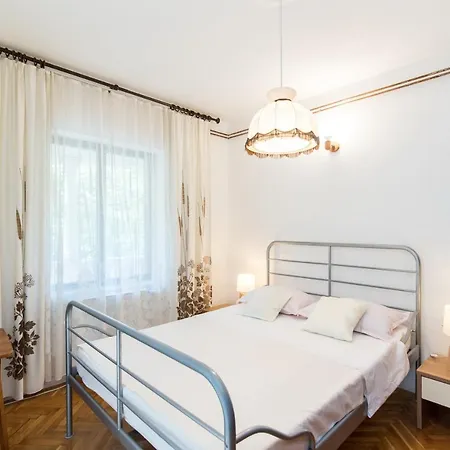 Mare Apartment *
