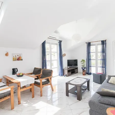 Mare Appartement Postira